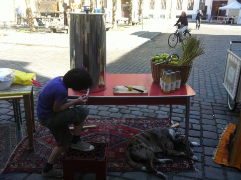 ManuTeeFaktur_ManuTeaFacture_mayday_2012-07